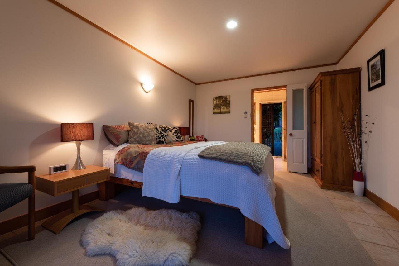 Puketotara Lodge Kerikeri Exteriör bild